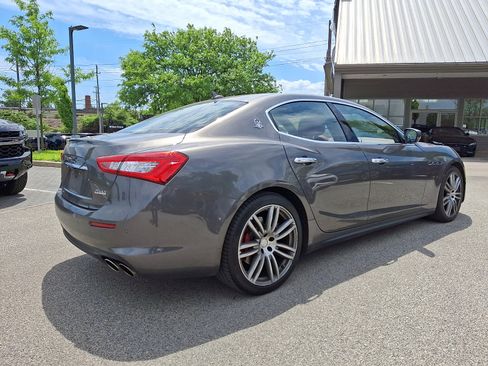Used 2018 Maserati Ghibli S Q4 AWD/4WD image 2