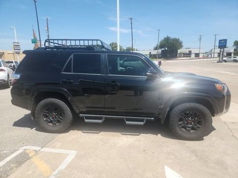 Used 2019 Toyota 4Runner TRD Off-Road Premium AWD/4WD image 4
