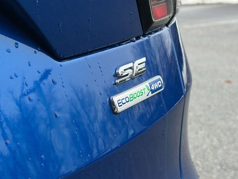 Used 2017 Ford Escape SE w/ Equipment Group 201A image 11