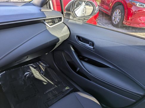 Used 2023 Toyota Corolla SE image 18