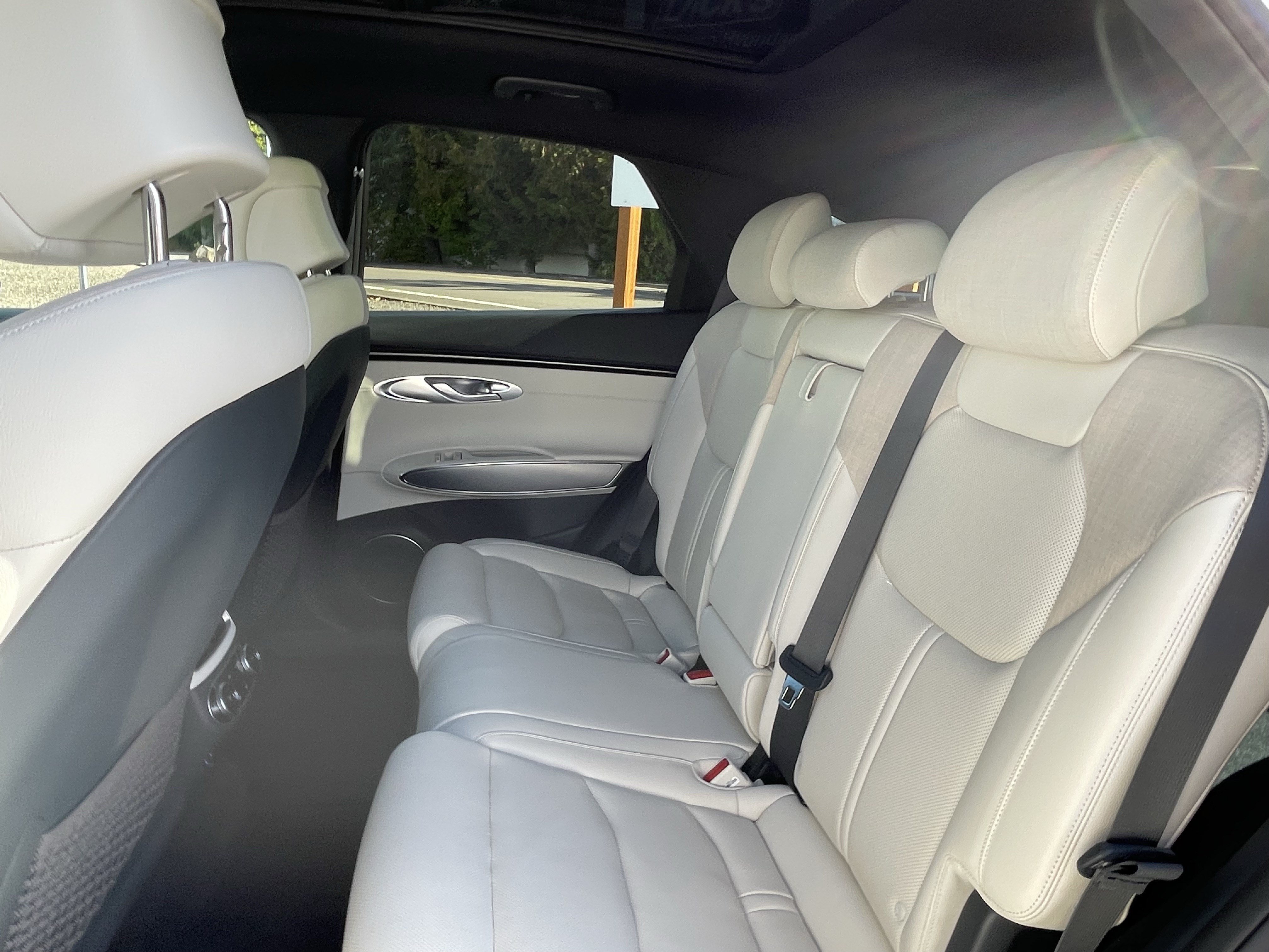 Used 2025 Genesis Electrified GV70 AWD/4WD image 15