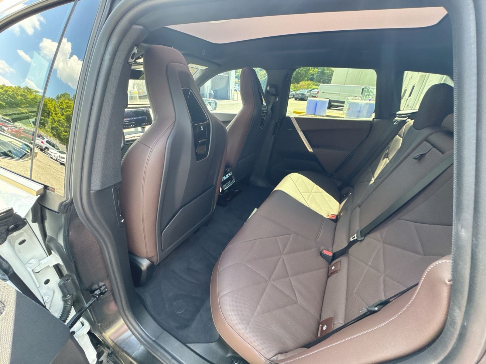 Used 2026 BMW iX xDrive60 AWD/4WD image 25