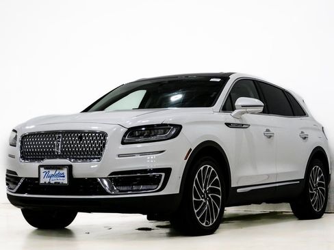 Used 2020 Lincoln Nautilus Reserve w/ Equipment Group 201A image 3