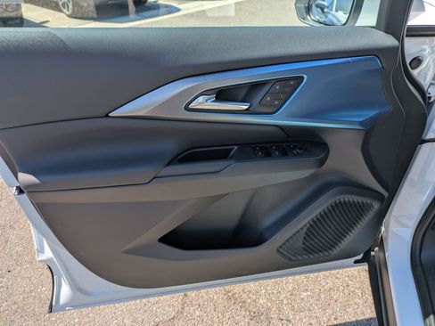 Used 2026 Chevrolet Equinox EV LT w/ Convenience Package II image 24