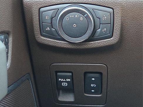 Used 2018 Ford F150 King Ranch w/ Equipment Group 601A Luxury image 22