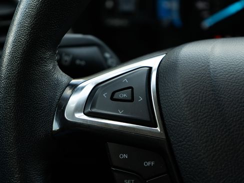 Used 2024 Ford Edge Titanium image 20