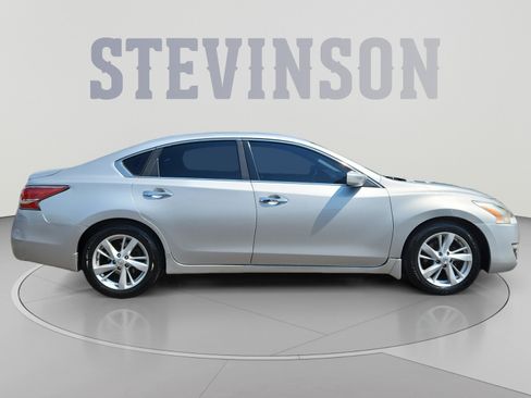 Used 2014 Nissan Altima 2.5 SV FWD image 6