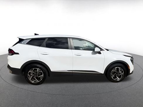 Used 2025 Kia Sportage LX FWD image 16