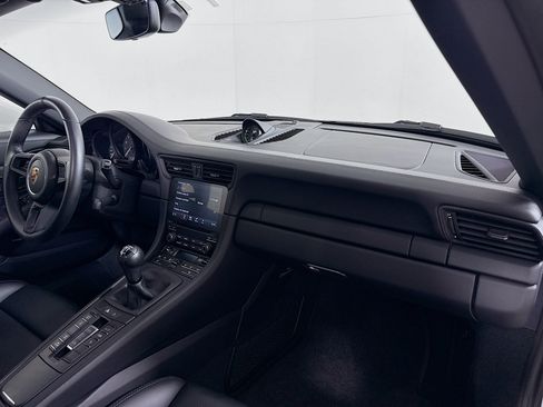 Certified 2019 Porsche 911 Speedster RWD image 23