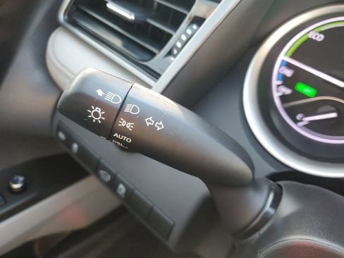 Certified 2021 Toyota Camry XLE w/ Navigation Upgrade Package image 25