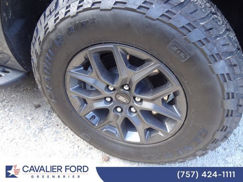 Used 2025 Ford Expedition Tremor AWD/4WD image 12