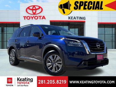 Used 2024 Nissan Pathfinder SV