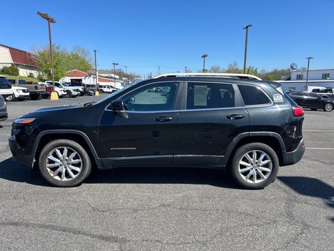 Used 2016 Jeep Cherokee Limited AWD/4WD image 8
