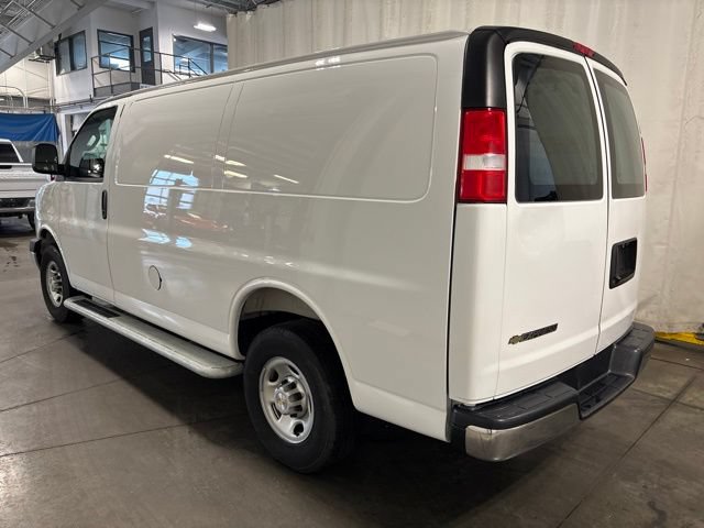 Used 2025 Chevrolet Express 2500 w/ Driver Convenience Package RWD image 6