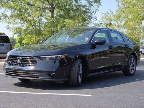 Certified 2024 Honda Accord EX image 18