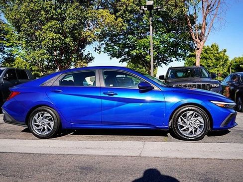 Certified 2024 Hyundai Elantra SEL FWD image 7