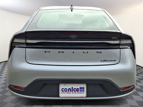 Used 2024 Toyota Prius Prime SE image 5