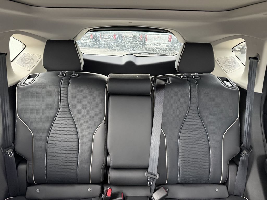 New 2026 Acura RDX w/ Advance Package AWD/4WD image 18