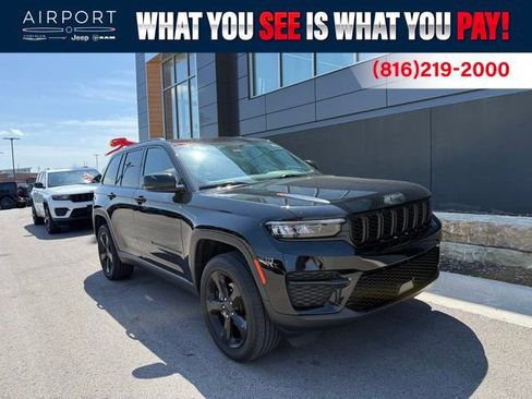 Used 2023 Jeep Grand Cherokee Altitude AWD/4WD image 1