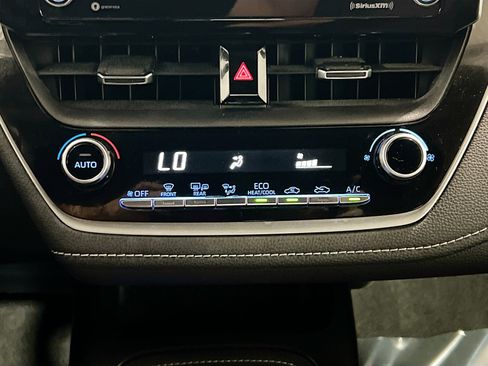 Used 2020 Toyota Corolla SE FWD image 11
