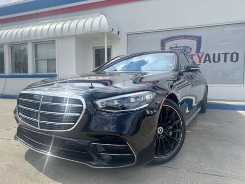 Used 2023 Mercedes-Benz S 500 S500 4MATIC w/ AMG Line image 3