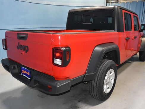 Used 2023 Jeep Gladiator Sport image 24