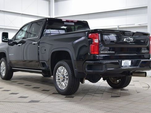 Used 2023 Chevrolet Silverado 2500 High Country w/ Z71 Off-Road Package image 5