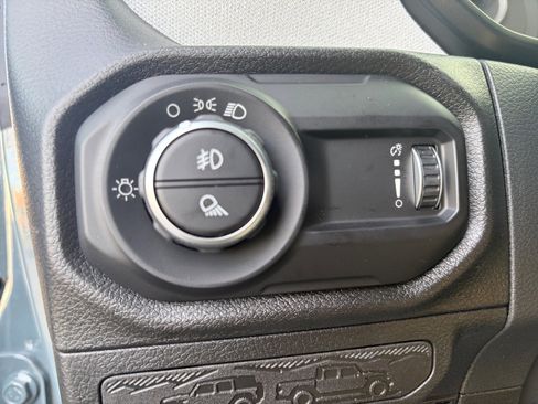 New 2026 Jeep Gladiator Sport image 18