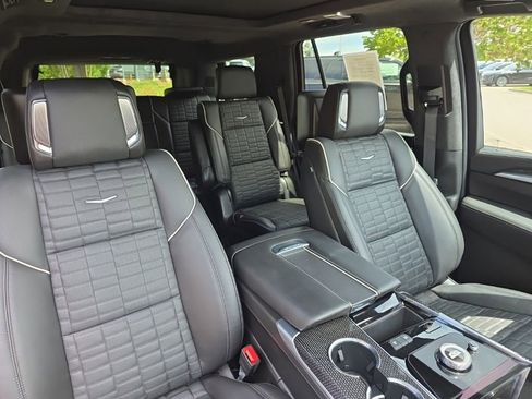 Certified 2025 Cadillac Escalade V w/ LPO, ONYX Package AWD/4WD image 26
