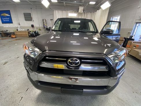 Used 2022 Toyota 4Runner Limited AWD/4WD image 40
