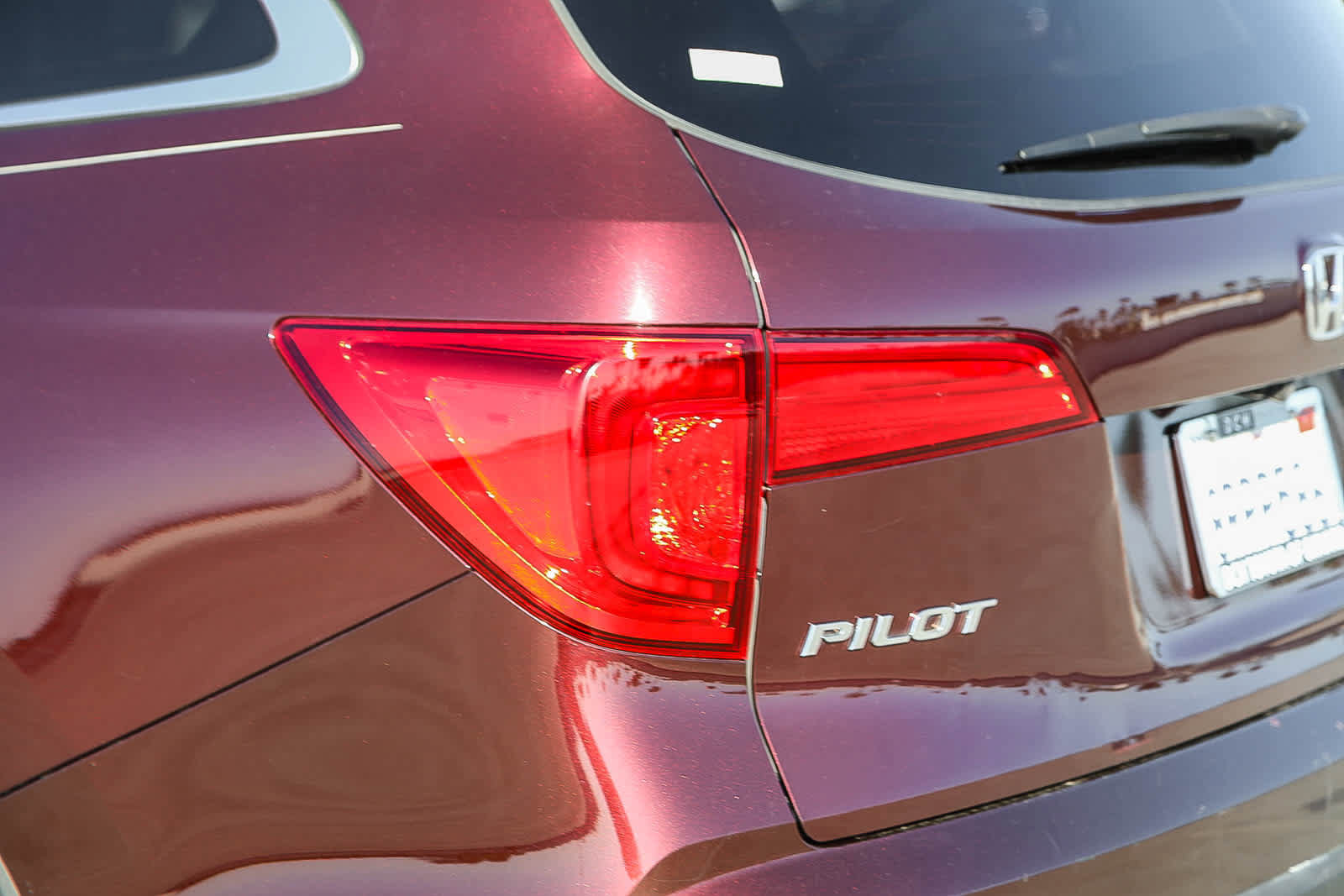 Used 2016 Honda Pilot Elite image 8