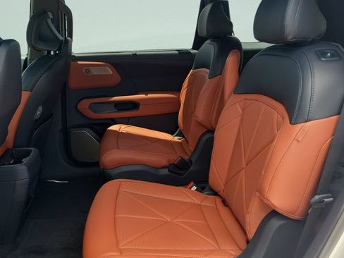 New 2027 Kia Telluride SX w/ Towing Package FWD image 10