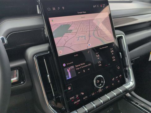 New 2026 GMC Yukon Elevation AWD/4WD image 17