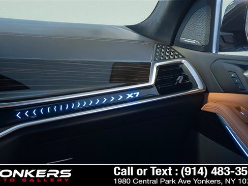 Used 2023 BMW X7 xDrive40i w/ M Sport Package AWD/4WD image 42