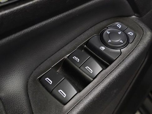 Used 2020 Chevrolet Equinox LT image 29