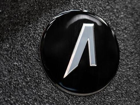 Used 2025 Jeep Gladiator Sport image 23