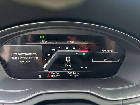 Used 2025 Audi Q5 2.0T Premium image 24