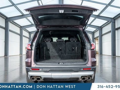 Used 2025 GMC Acadia Elevation image 30