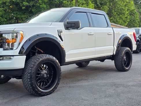 Used 2022 Ford F150 XLT w/ Equipment Group 302A High AWD/4WD image 3