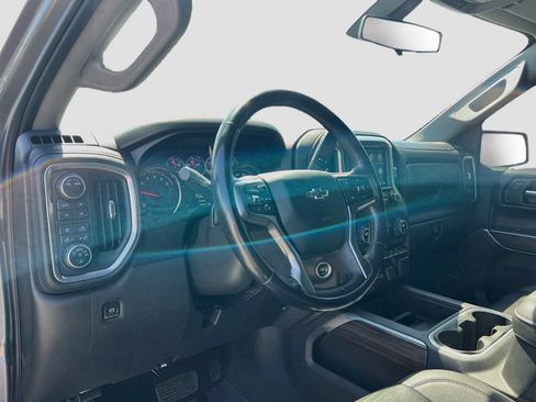Used 2021 Chevrolet Silverado 1500 LT Trail Boss w/ Convenience Package II AWD/4WD image 9