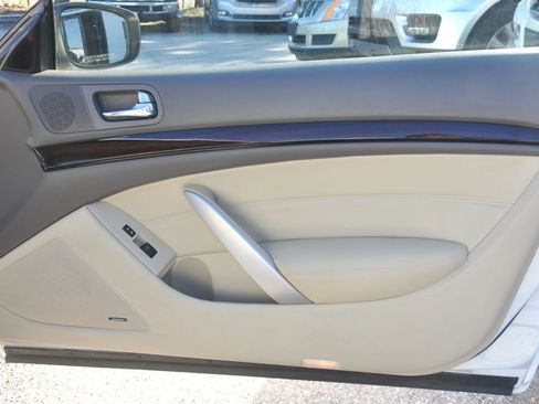 Used 2011 INFINITI G37 Journey w/ Premium Pkg image 20