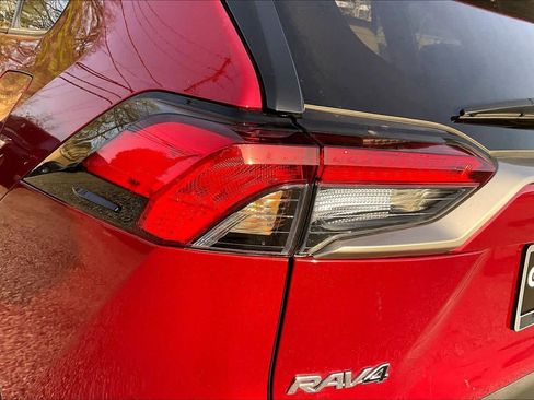 Used 2025 Toyota RAV4 Limited image 29
