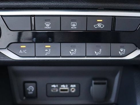 Used 2025 Nissan Sentra SV w/ Trunk Package FWD image 45