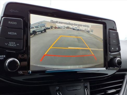 Used 2018 Hyundai Elantra GT w/ Tech Package 03 image 13