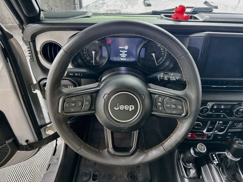 Used 2024 Jeep Wrangler Unlimited AWD/4WD image 14
