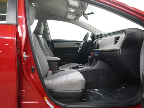 Used 2015 Toyota Corolla LE image 10