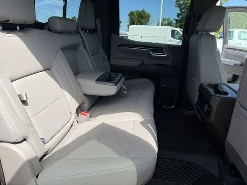 Used 2024 Chevrolet Silverado 1500 LT Trail Boss w/ Convenience Package II AWD/4WD image 39