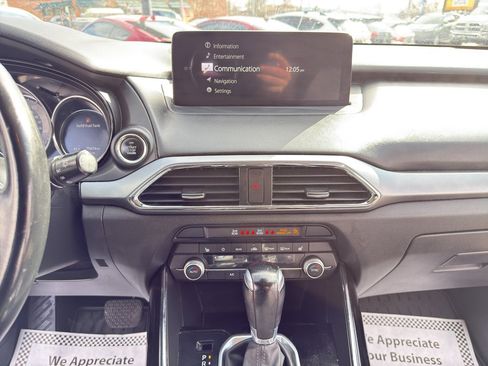 Used 2022 MAZDA CX-9 Touring image 21