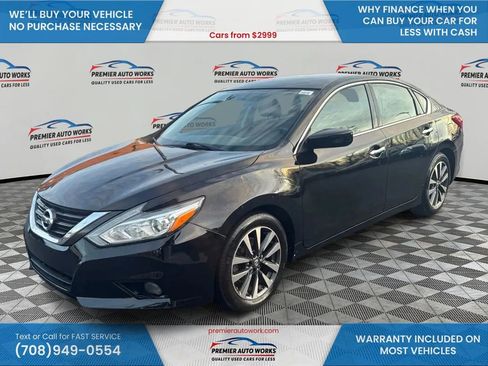 Used 2017 Nissan Altima 2.5 SV image 1