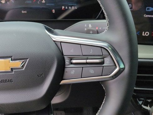 New 2026 Chevrolet Traverse LT w/ Sun and Wheel Package FWD image 20
